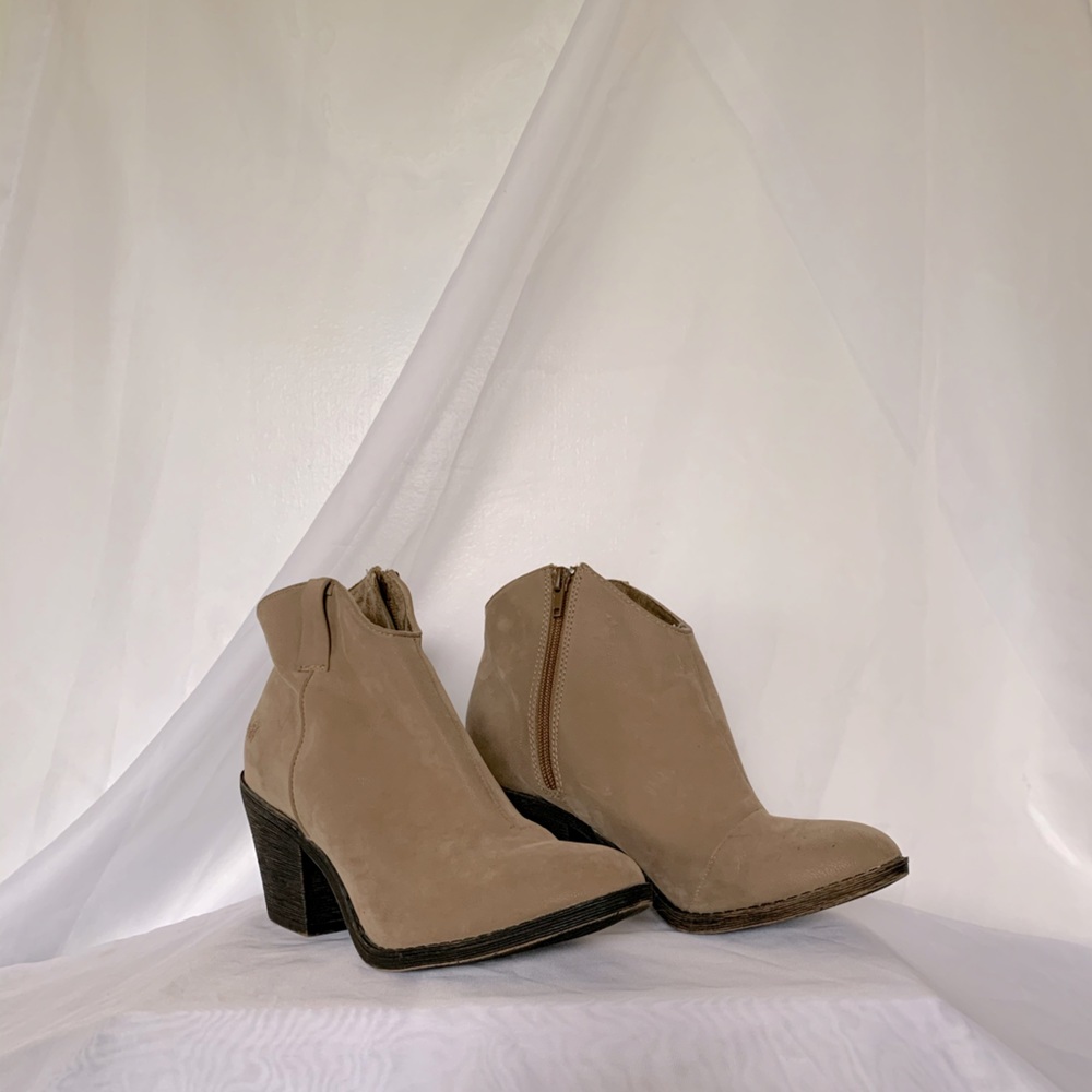 BLOWFISH Suede Ankle Boots 7.5 💥